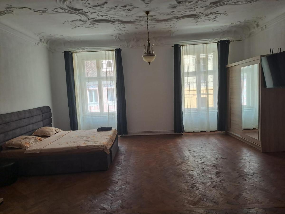 Clasic Studio Central Braşov Extérieur photo