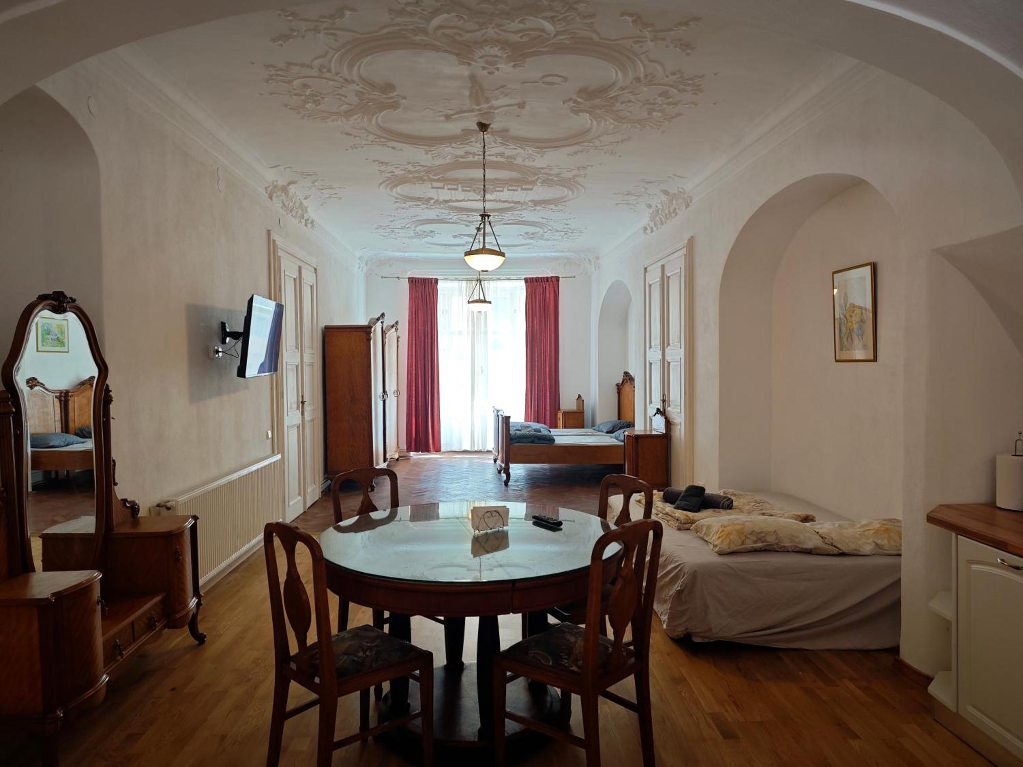 Clasic Studio Central Braşov Extérieur photo